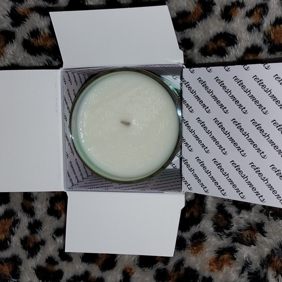 🆕️✨️Refreshments Candle LIGHT HER UP FOR GOOD VIBES & AN EVEN BETTER SCENT - Picture 11 of 14